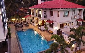Coastal Suites Apart Hotel ---- 10 Minutes Walk To Beach